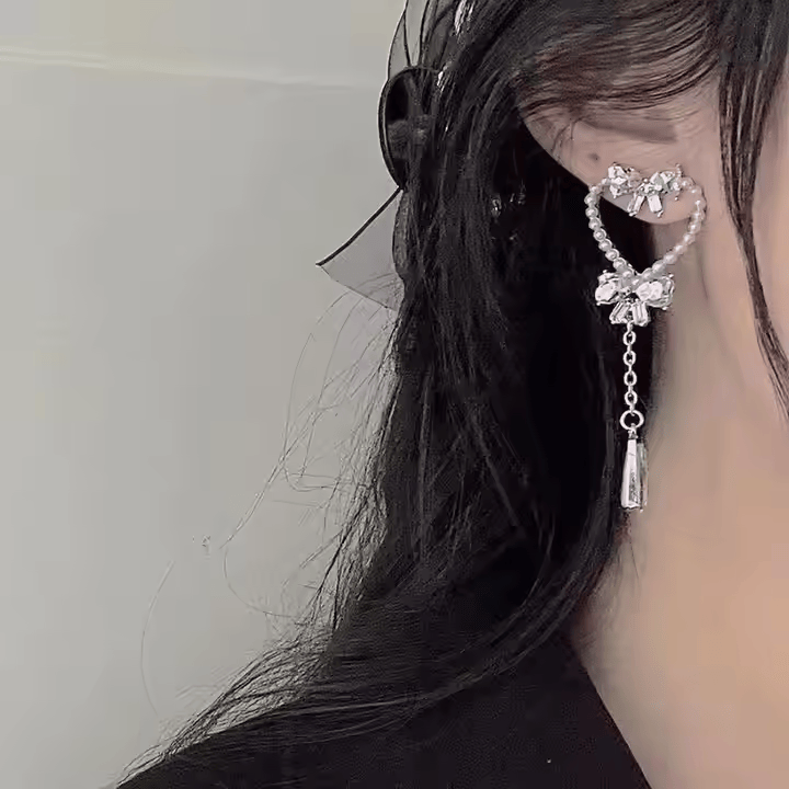Heart-Shaped Beautiful Earrings – Elegant Korean Tassel Design