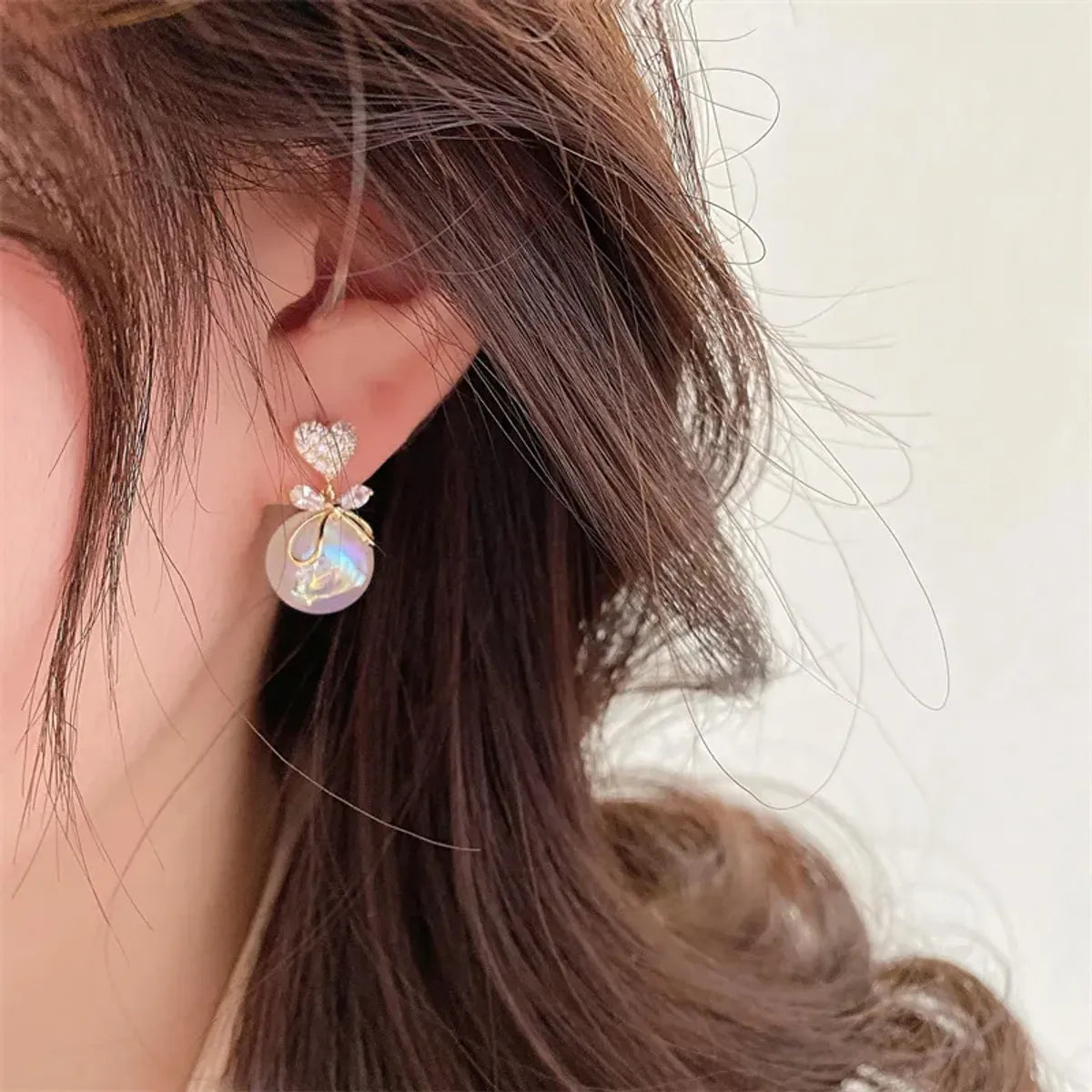 Heart drop pearl earring