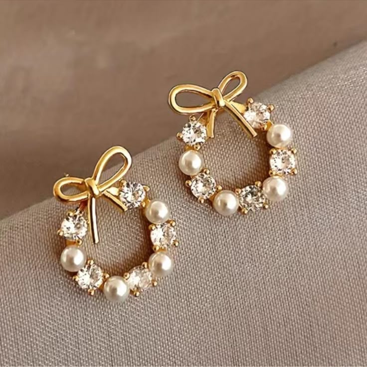 Bow & Pearl Wreath Earrings